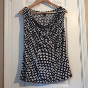 Sleeveless black and white top